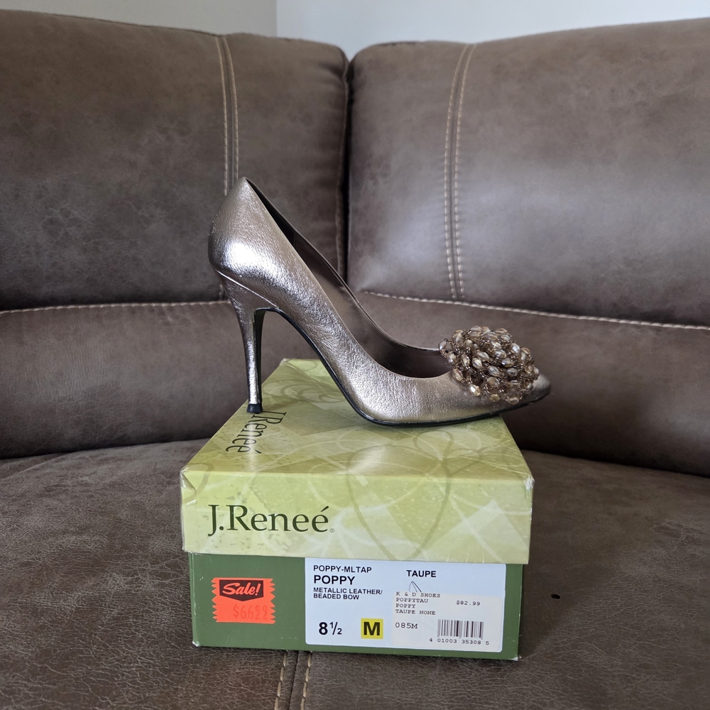 J.Renee Women's Taupe Heels